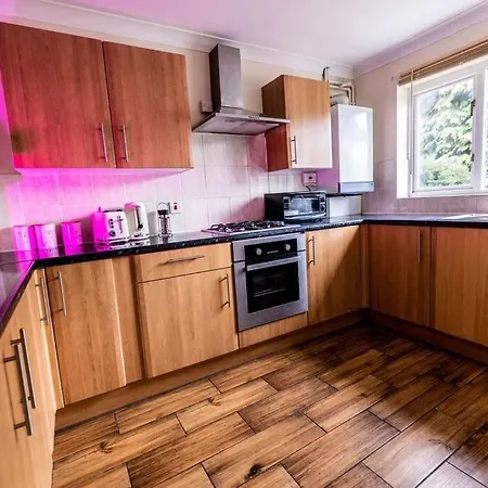3 Bedrooms House-Sofabed-Parking-Bbqstove-Garden London Exterior foto