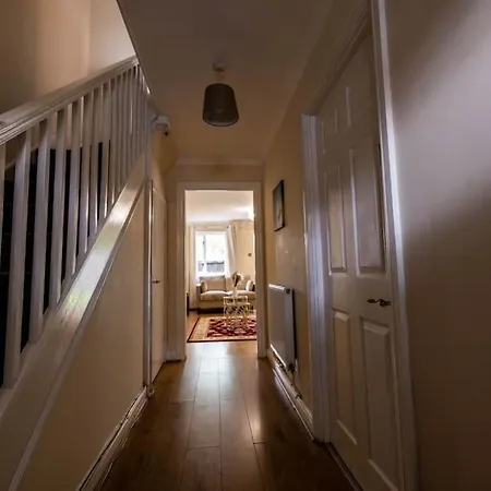 3 Bedrooms House-Sofabed-Parking-Bbqstove-Garden London Exterior foto