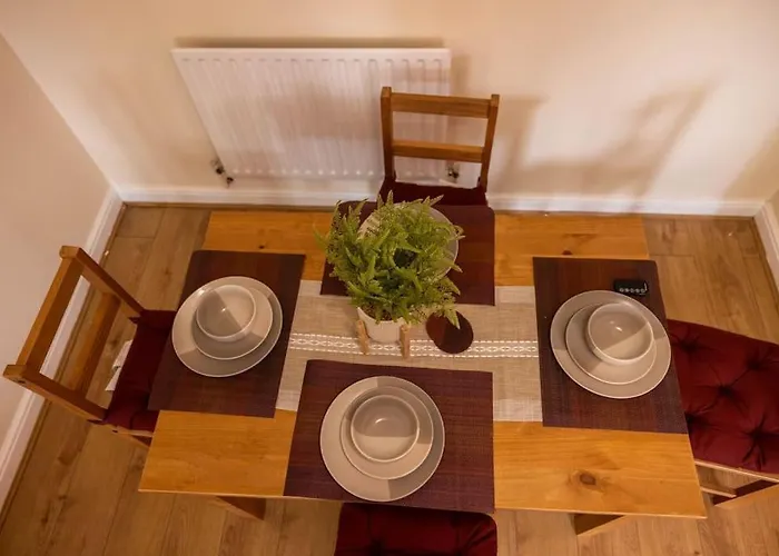 3 Bedrooms House-Sofabed-Parking-Bbqstove-Garden
